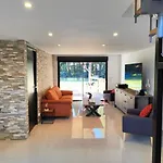 Maison Piscine Jeux A La Campagne Semesterbostad Camélas