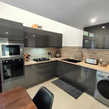 Maison Piscine Jeux A La Campagne *